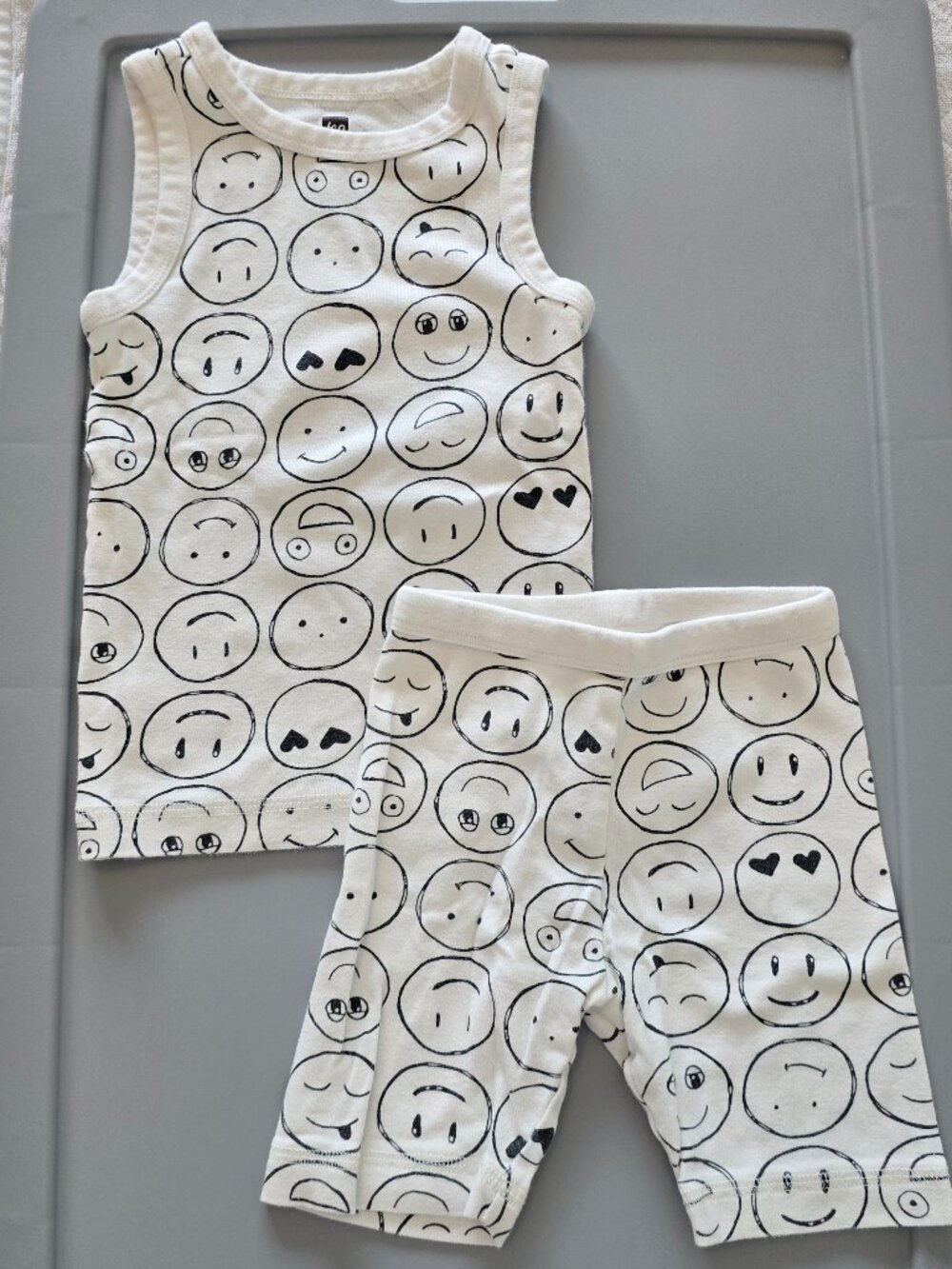 Size 4 Tea Collection Summer Nights Tank Pajama Set - Smiley faces